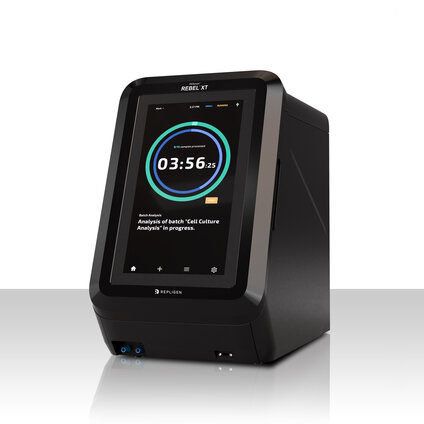 Benchtop cell analysis device with an integrated touchscreen interface for sample processing and measurement.